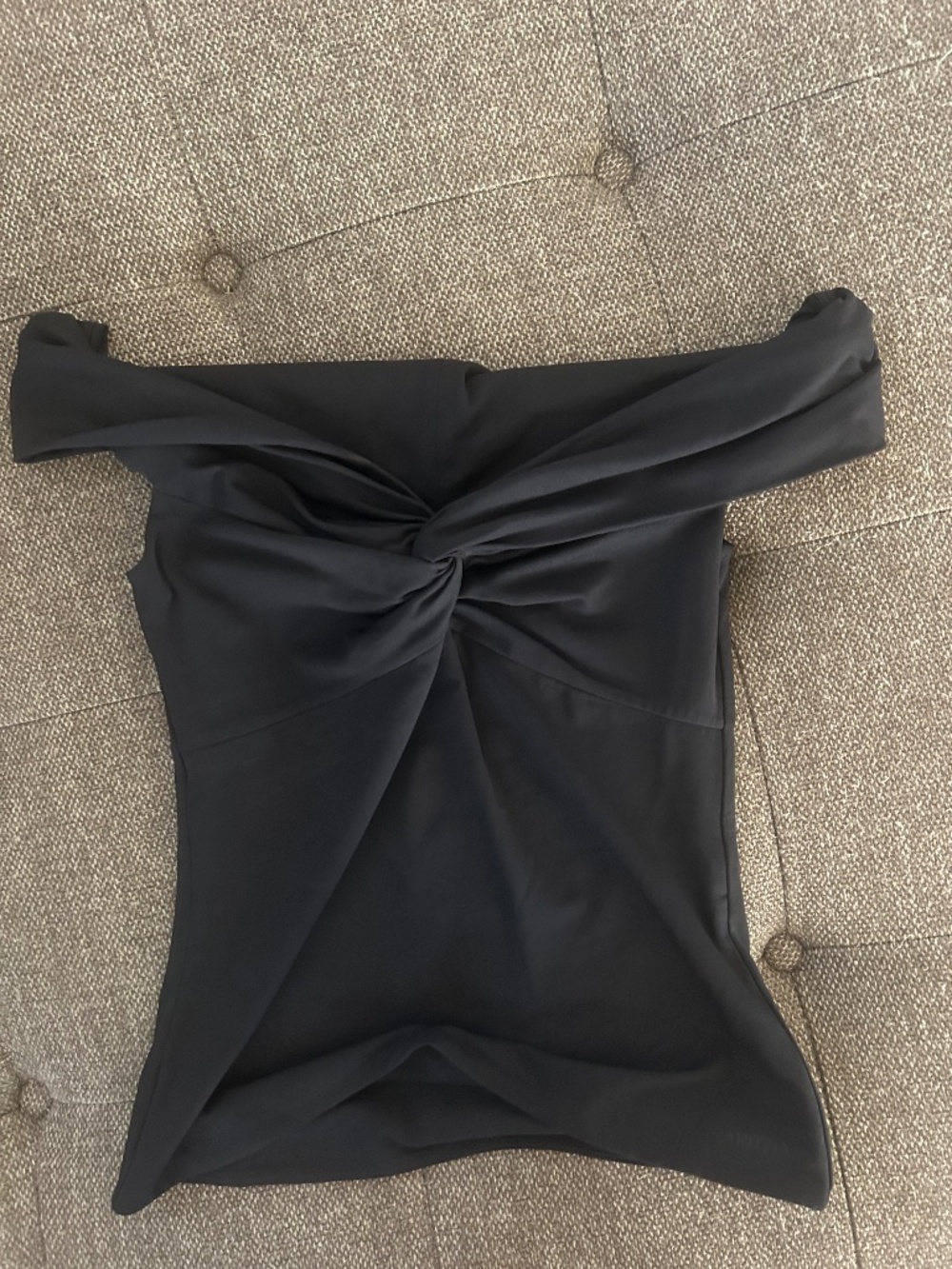 Aritzia off the shoulder black top contour size m